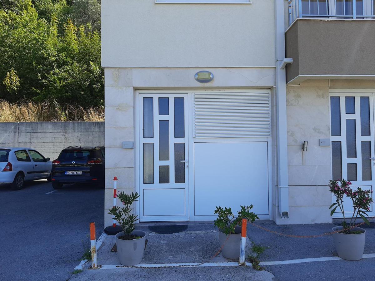 Rakocevic Apartments Petrovac Екстериор снимка