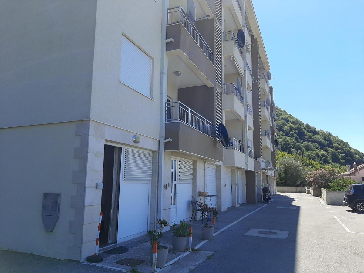 Rakocevic Apartments Petrovac Екстериор снимка