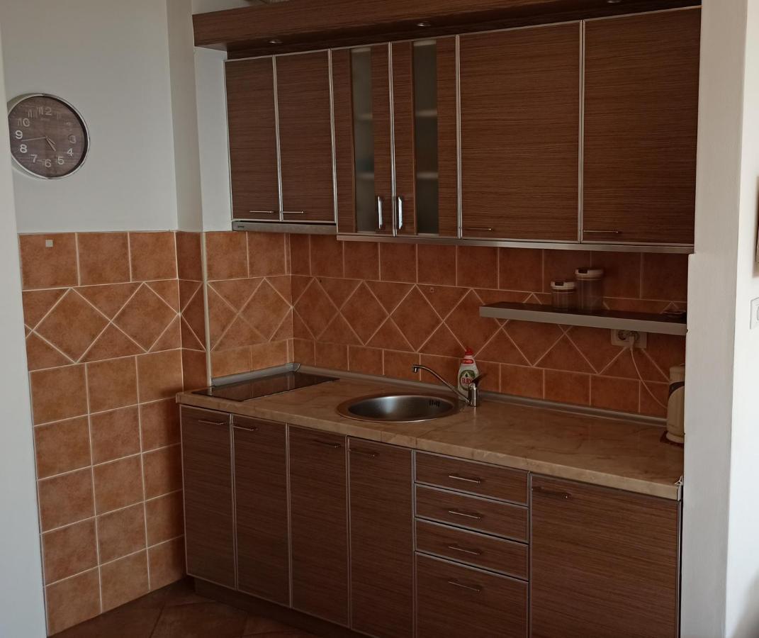 Rakocevic Apartments Petrovac Екстериор снимка