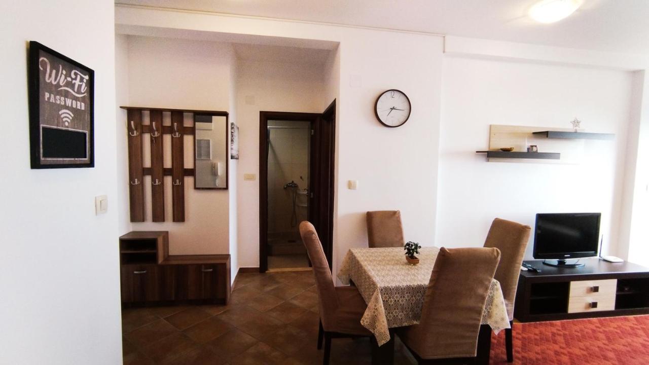 Rakocevic Apartments Petrovac Екстериор снимка